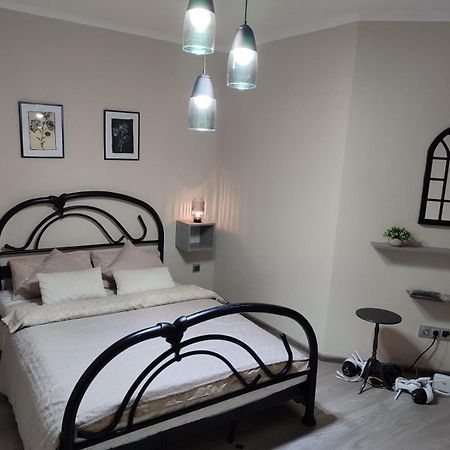 Villa Lea Тузла Екстериор снимка