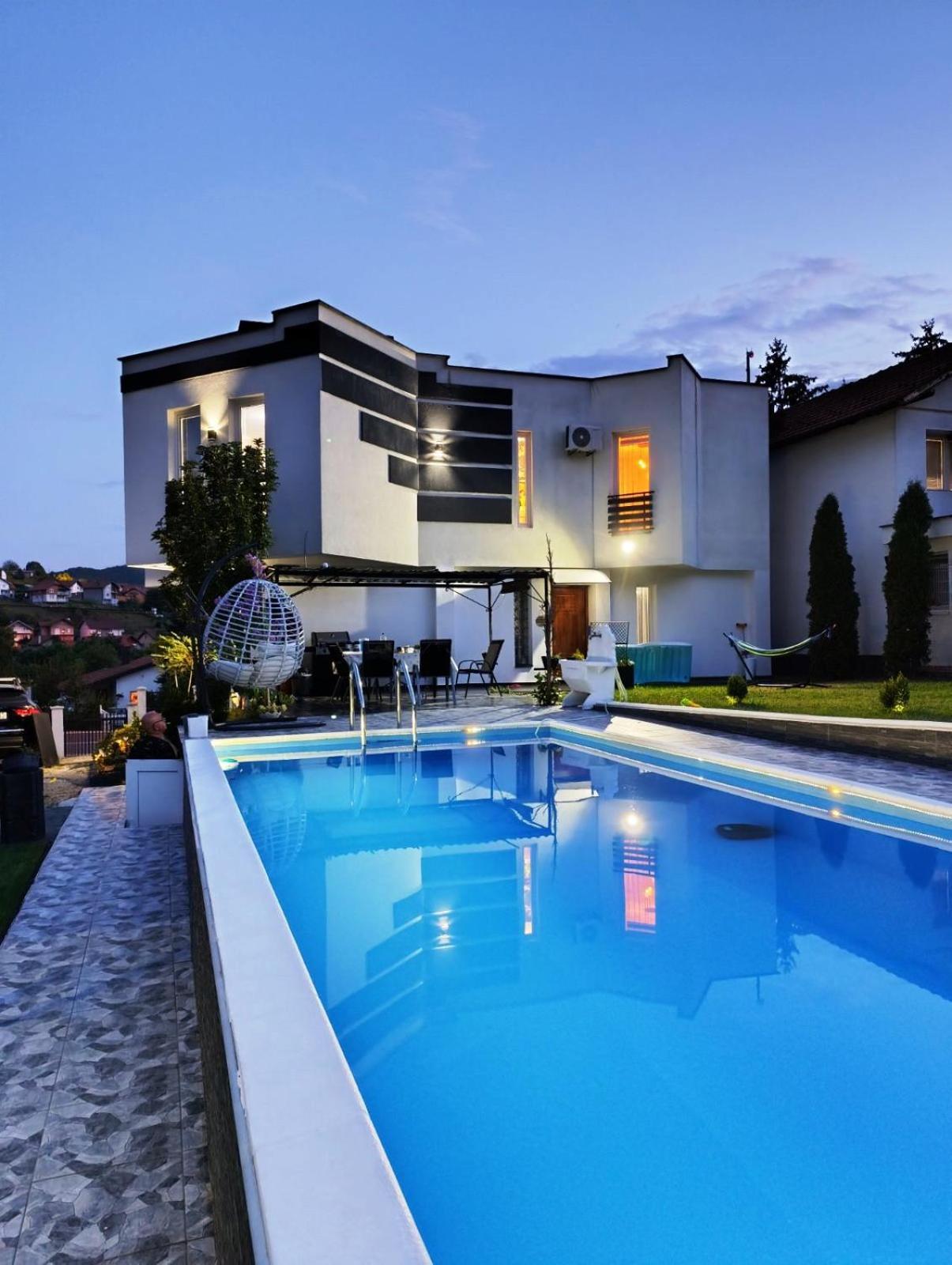 Villa Lea Тузла Екстериор снимка