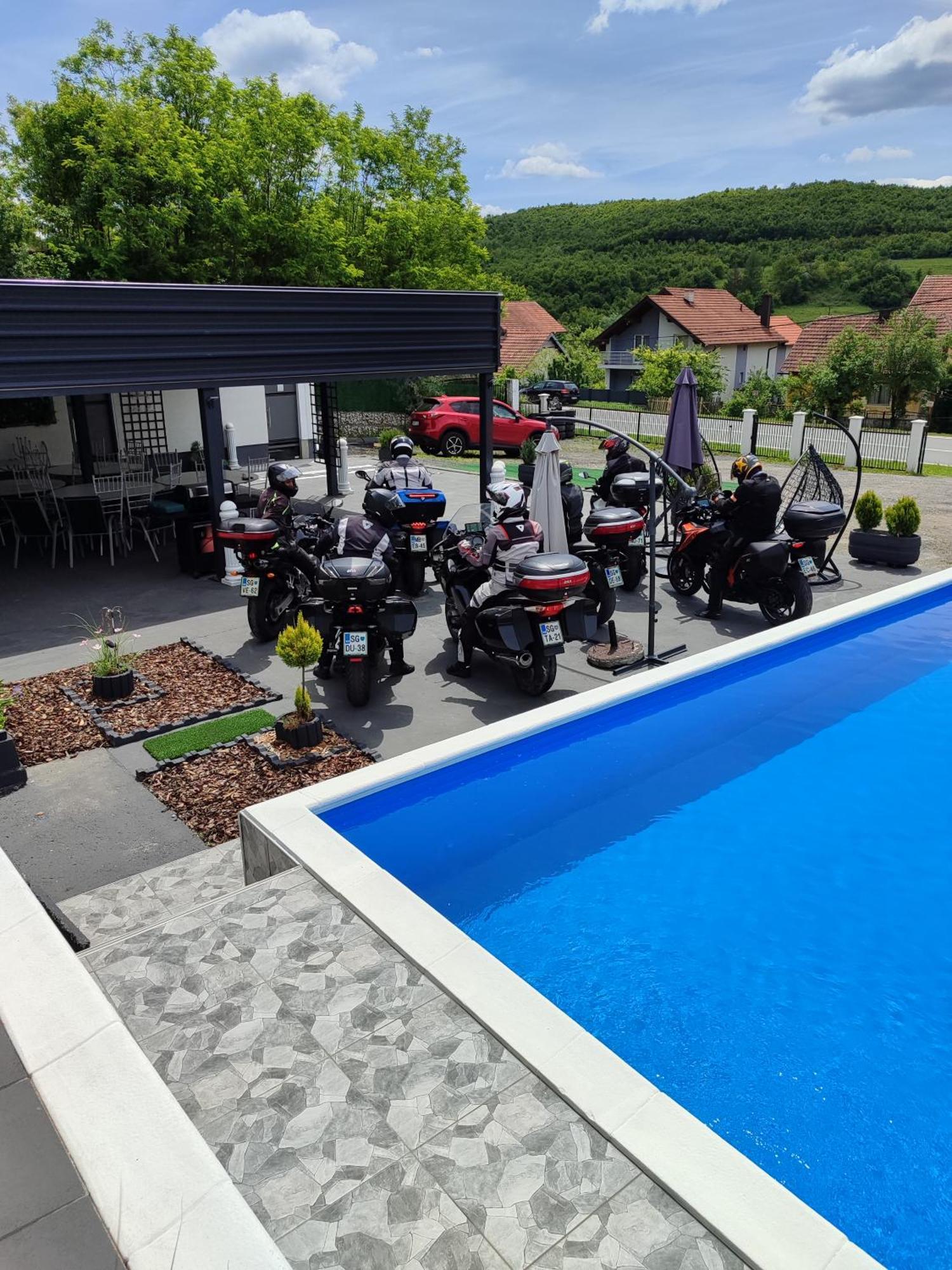 Villa Lea Тузла Екстериор снимка
